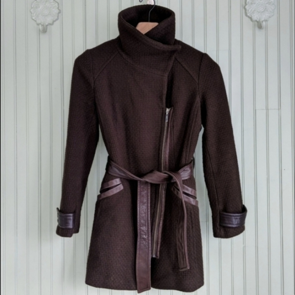 Cole Haan Wool Coat Leather Trim Statement Collar Belted Classic Vintage size 6